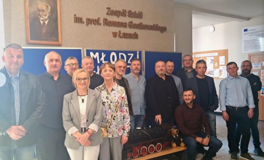 Odwiedziny absolwent&oacute;w